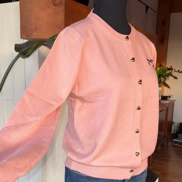 Chic Pink Button-Up Cardigan - Picture 5 of 9